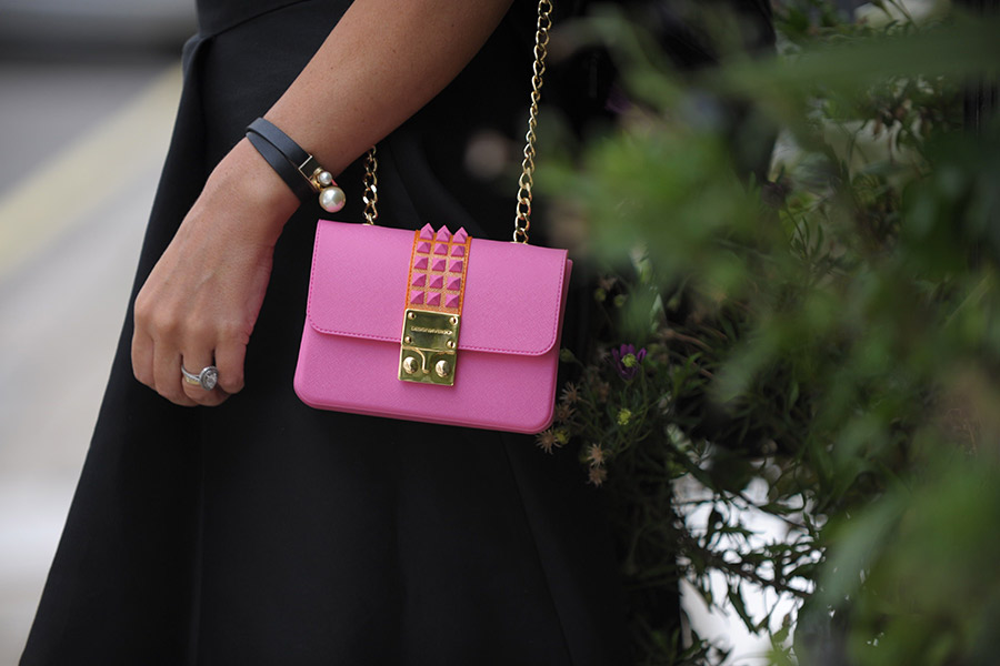 Summer pink designer accessories - pink handvag and Dior cuff